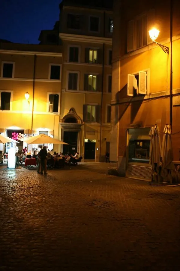 Apartment Indimenticabili Vacanze Romane Nel Cuore Della Citta Italy